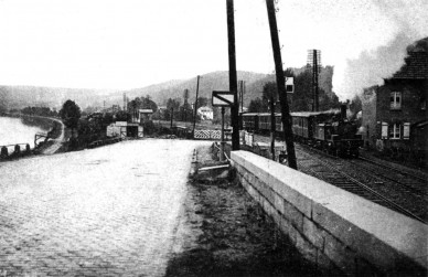 Hastière et train.jpg